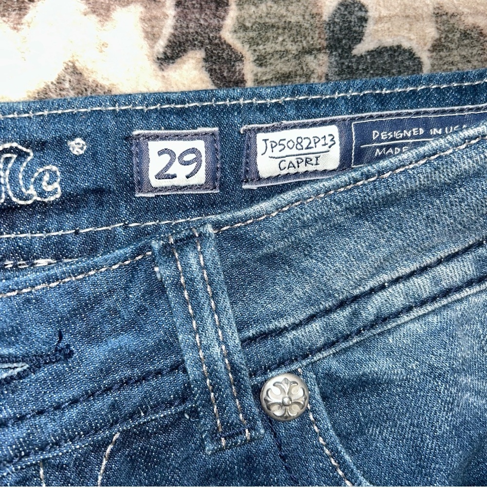 Miss Me Dark Blue angel wings capri Cropped Jeans - Picture 4 of 4